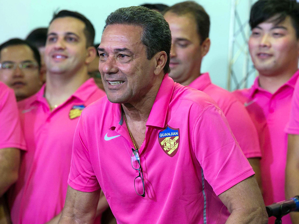 乐宝体育APP-前主帅重回老东家期待带领球队再创辉煌